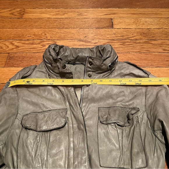 Sisii Military Style Leather Jacket in Army Green - Picture 15 of 15